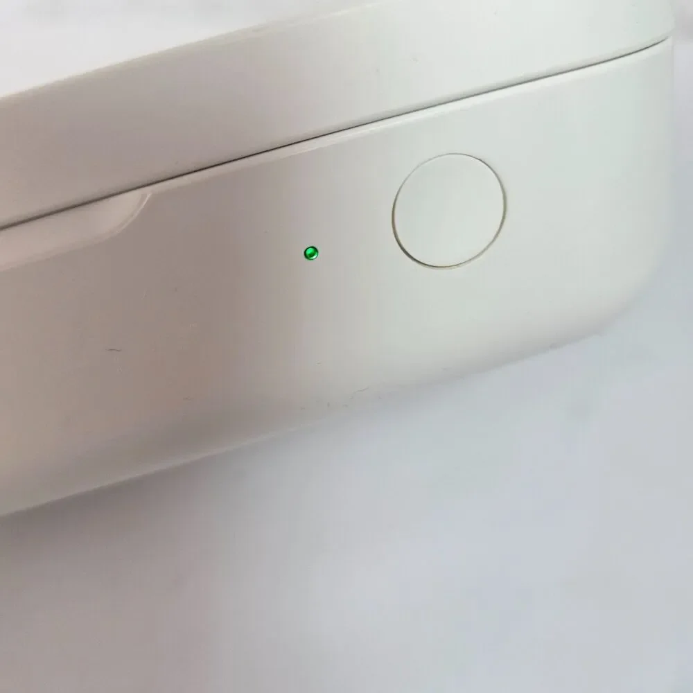 Samsung UV Sanitizer Box Wireless Charger Phone Sterilizer White UV-C